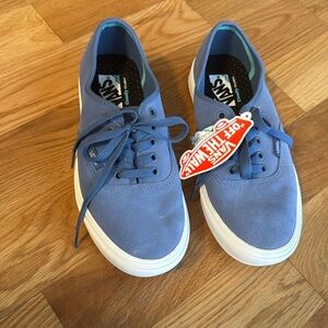 Vans Unisex Authentic (Soft Suede) Skate Shoe Men 7 Women 8.5